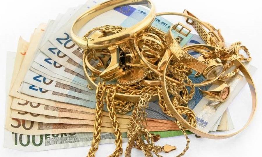 Φαρκαδόνα: Απέσπασε 2.100 ευρώ και τιμαλφή από ηλικιωμένο