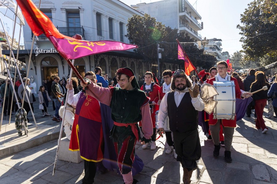 Χριστούγεννα χαράς και ελπίδας από τα Τρίκαλα