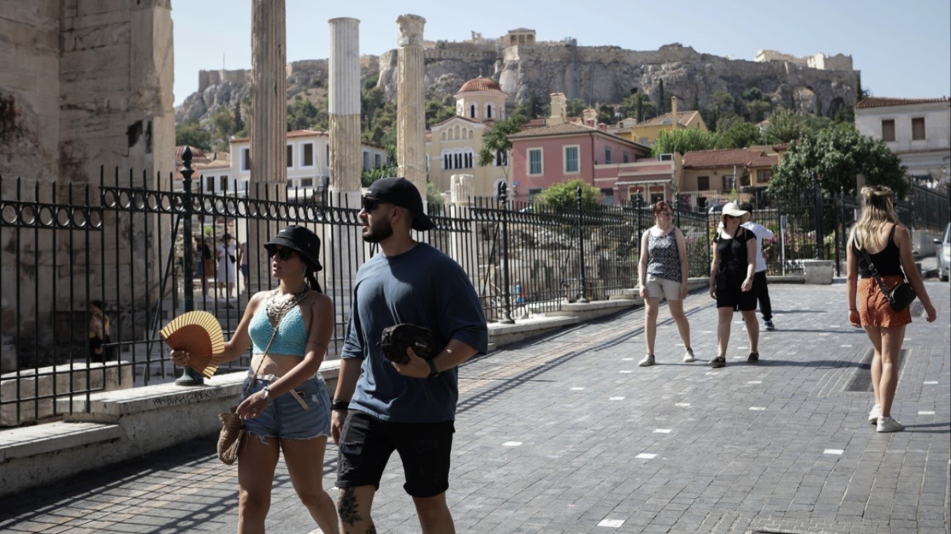 Κορυφώνεται το κύμα καύσωνα