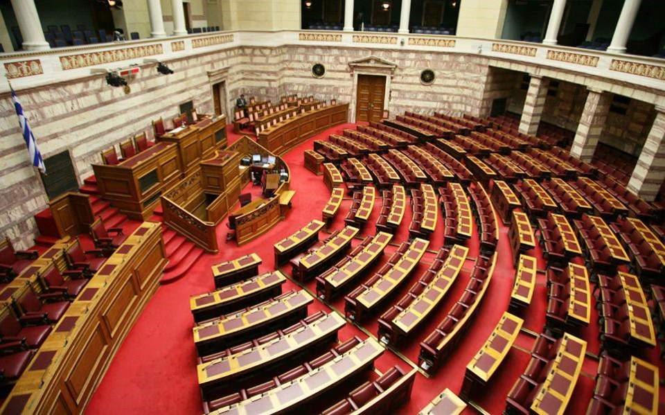 Αντιπαράθεση με "άρωμα" εκλογών στη Βουλή