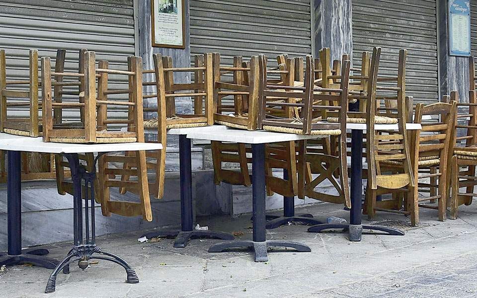 Πρωταθλήτρια παραβάσεων η εστίαση