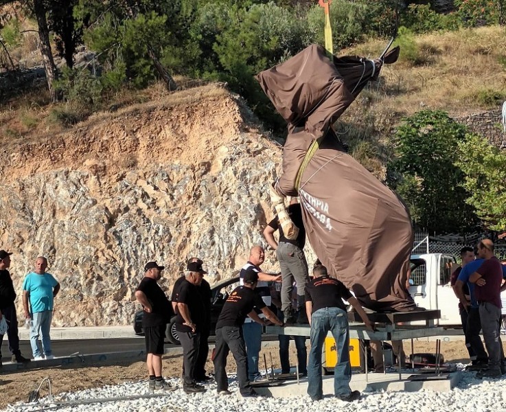 Τοποθετήθηκε ο Κένταυρος στον κυκλικό κόμβο του Αναύρου