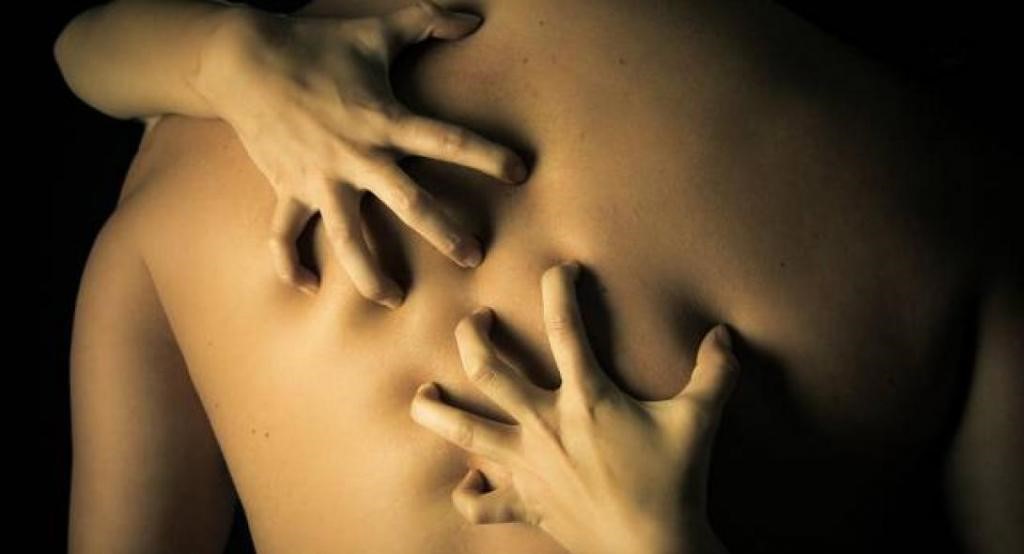 Σεξ από τα 15 και χωρίς προφυλάξεις για τα Ελληνόπουλα