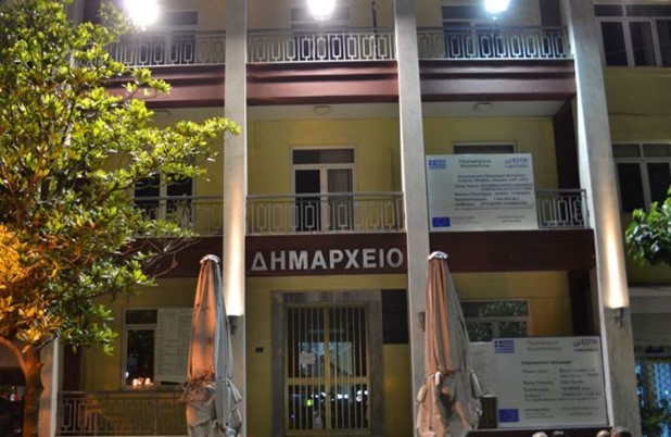 Καταδικάζει το περιστατικό βίας σε βάρος υπαλλήλου 