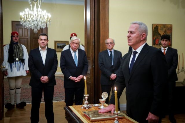 Ορκίστηκε ο νέος υπουργός Εθνικής Αμυνας