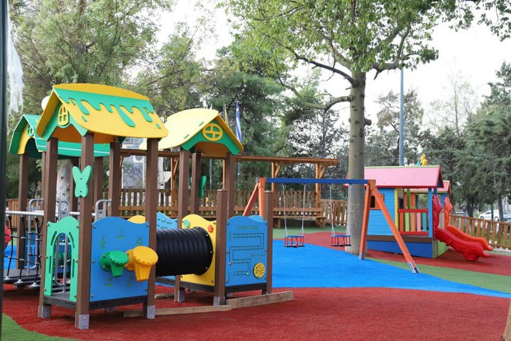 Δημοπρατείται η ανακατασκευή παιδικών χαρών