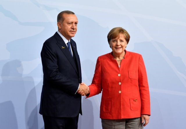 Διπλωματικός πυρετός για τη Λιβύη