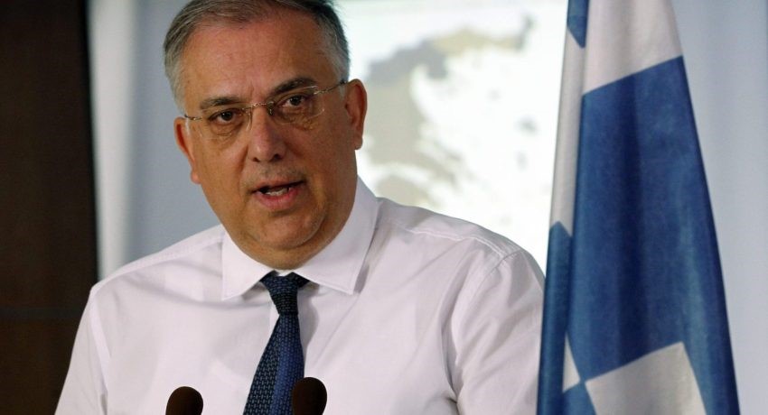 Τάκης Θεοδωρικάκος: Αγωγή στον απόστρατο αστυνομικό 