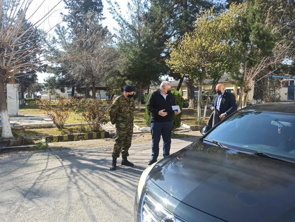 Σφραγίζονται τρία κτίρια στο 303 ΠΕΒ