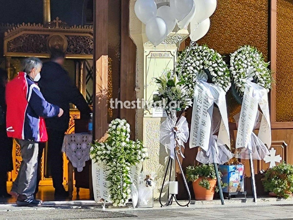 Γρεβενά: Συγκίνηση στην κηδεία του 6χρονου Θωμά