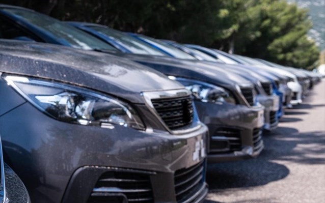 Άλλα 141 νέα οχήματα στον στόλο της