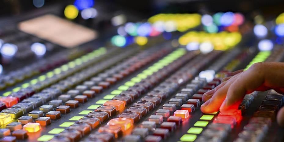 MME: Χωρίς περιορισμούς οι εμφανίσεις υποψήφιων βουλευτών