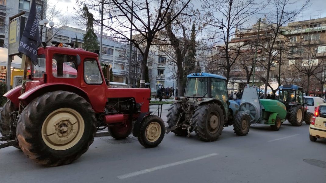 Στην Περιφέρεια Θεσσαλίας οι αγρότες της Λάρισας