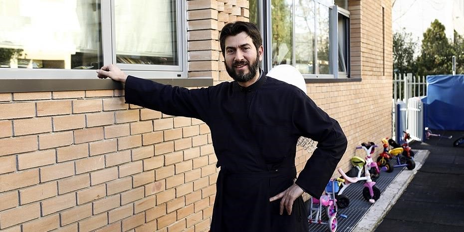 Αντιμέτωπος με κατηγορία για ασέλγεια ο πατέρας Αντώνιος