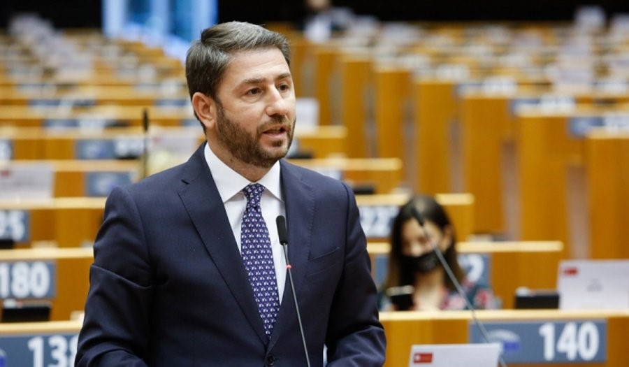 Στήριξη σε Ανδρουλάκη από ιστορικά στελέχη του ΠΑΣΟΚ