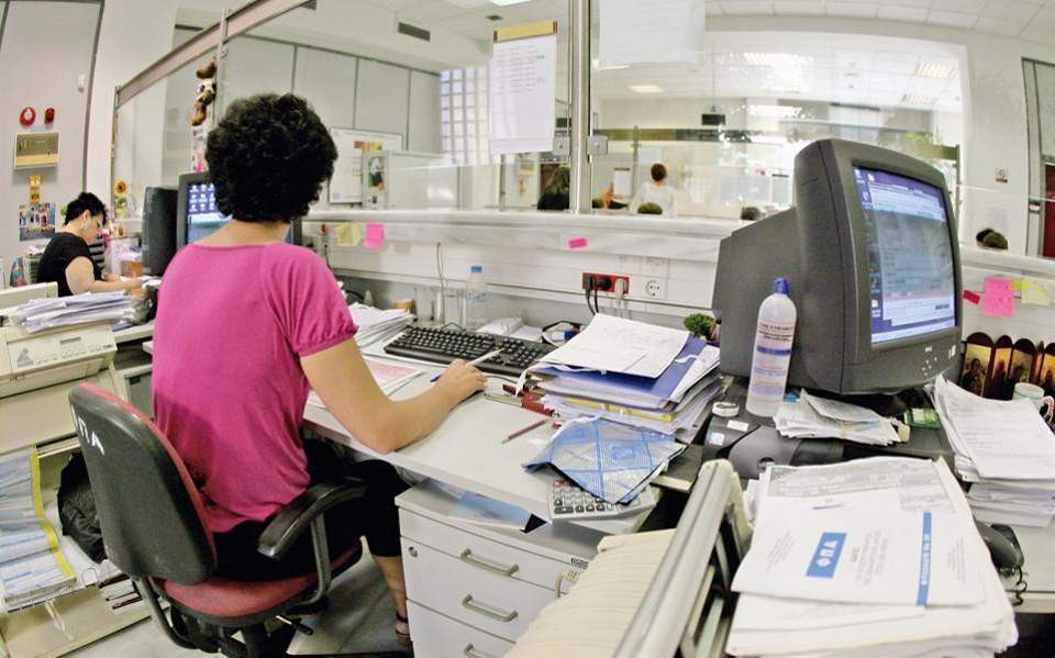 Με αργούς ρυθμούς οι πληρωμές