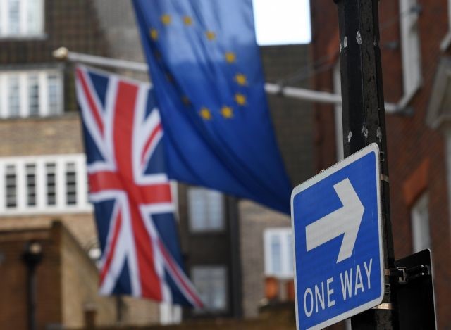 «Αδειάζει η κλεψύδρα» για το Brexit
