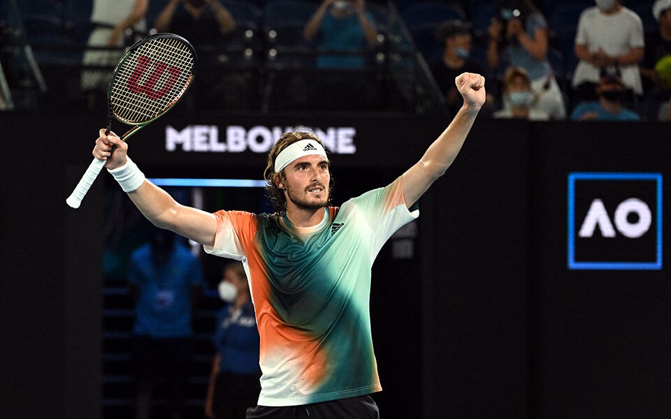 Στους "4" με επιβλητική εμφάνιση ο Τσιτσιπάς