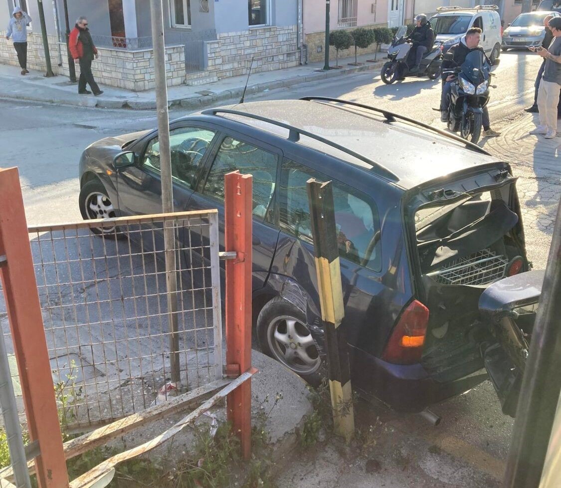 Σύγκρουση ΙΧ με αμαξοστοιχία στο Old City