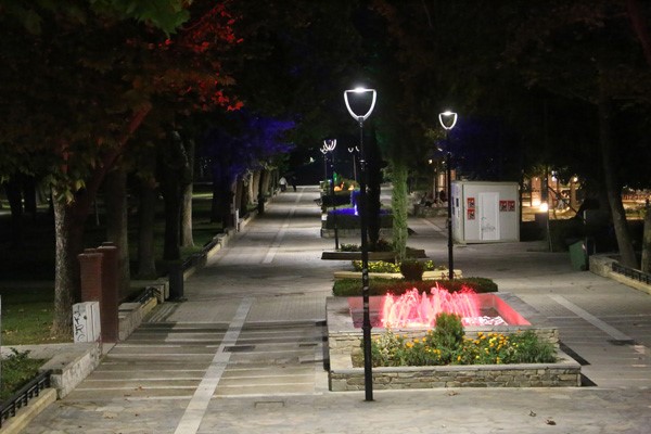 Νέα φώτα LED σε πεζόδρομους και πλατείες