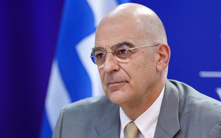 Επιστρέφει στην Αθήνα ο Ν.Δένδιας μετά από λιποθυμία