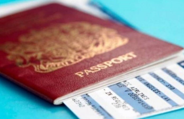 Συνελήφθη αλλοδαπή με πλαστό διαβατήριο