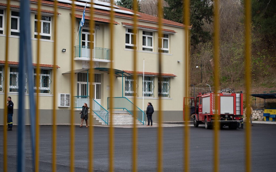 Ελεύθεροι οι συλληφθέντες για τη φονική έκρηξη στο δημοτικό