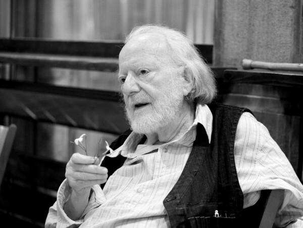 Πέθανε ο σκηνοθέτης και ποιητής Ροβήρος Μανθούλης