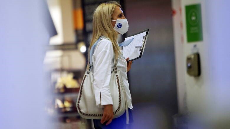 Περισσότερα από 3.000 ενεργά κρούσματα κορωνοϊού