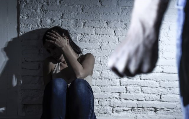 Μεγάλη αύξηση των περιστατικών ενδοοικογενειακής βίας