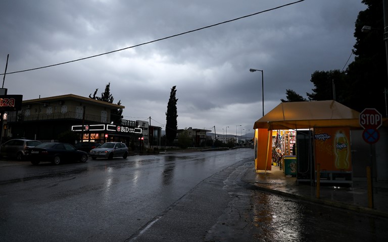 Χαλάει ο καιρός με βροχές και καταιγίδες 