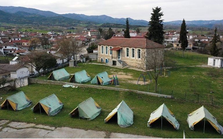 Συλλογή τροφίμων και ειδών πρώτης ανάγκης 