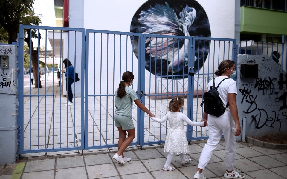 Έως τα Χριστούγεννα θα νοσήσουν όλα τα ανεμβολίαστα παιδιά