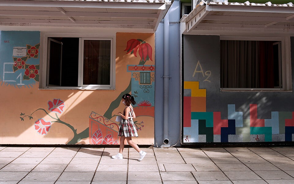 Υποχρεωτικά τα τεστ Covid για μαθητές και εκπαιδευτικούς