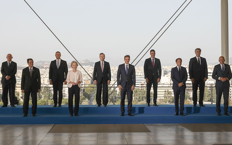 "Να εγκαταλείψει η Τουρκία την επιθετική συμπεριφορά"