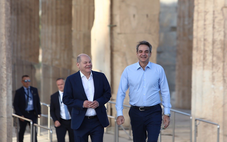 Στην Ακρόπολη Μητσοτάκης και Σολτς