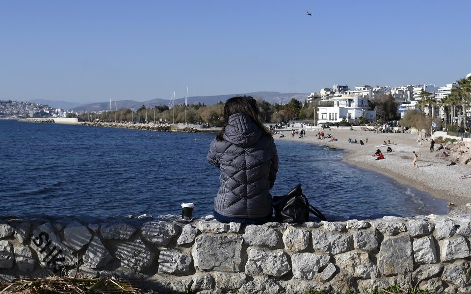 Παραμένει ανοιξιάτικο το σκηνικό