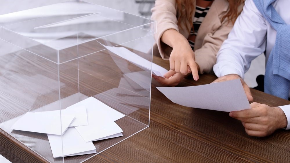 Προβάδισμα 8,9 μονάδων για τη ΝΔ στην εκτίμηση ψήφου