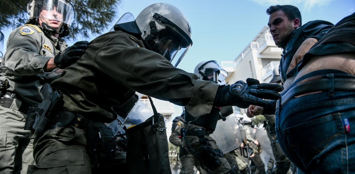 Επεισόδια μεταξύ φοιτητών και ΜΑΤ στην Ποσειδώνος