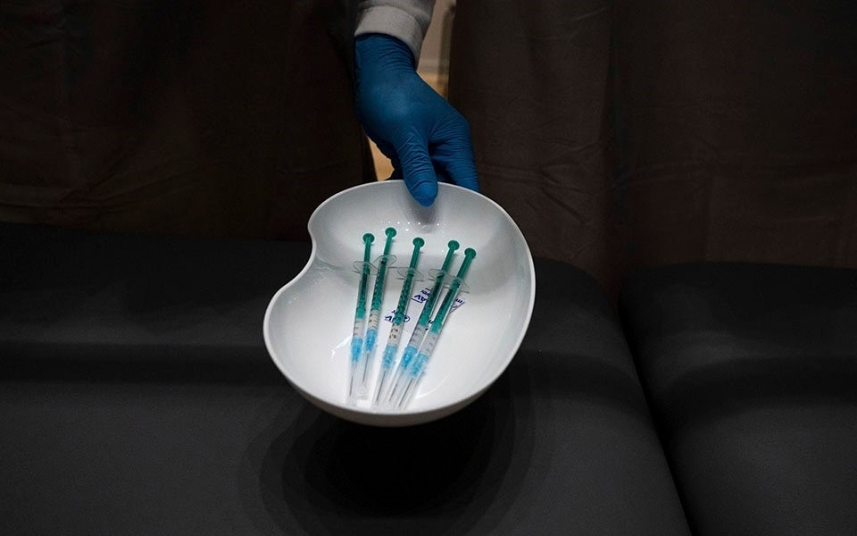 Πόσο διαρκεί η προστασία των εμβολίων από τον κορωνοϊό