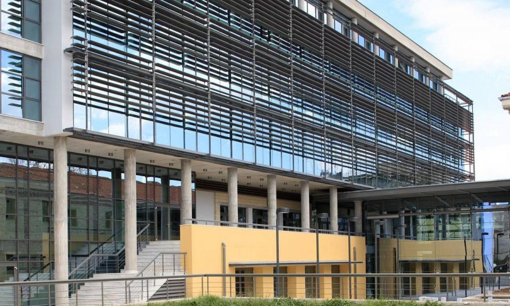 Ελεύθεροι οι συλληφθέντες για τα παράνομα διπλώματα