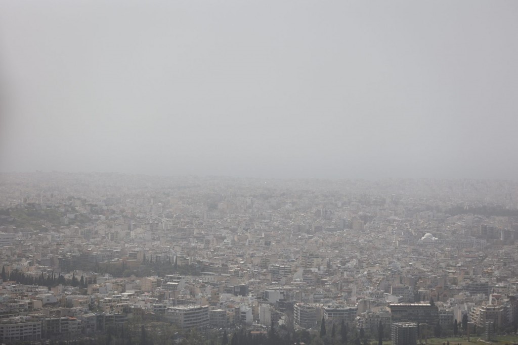 Καταιγίδες και αφρικανική σκόνη την Πέμπτη