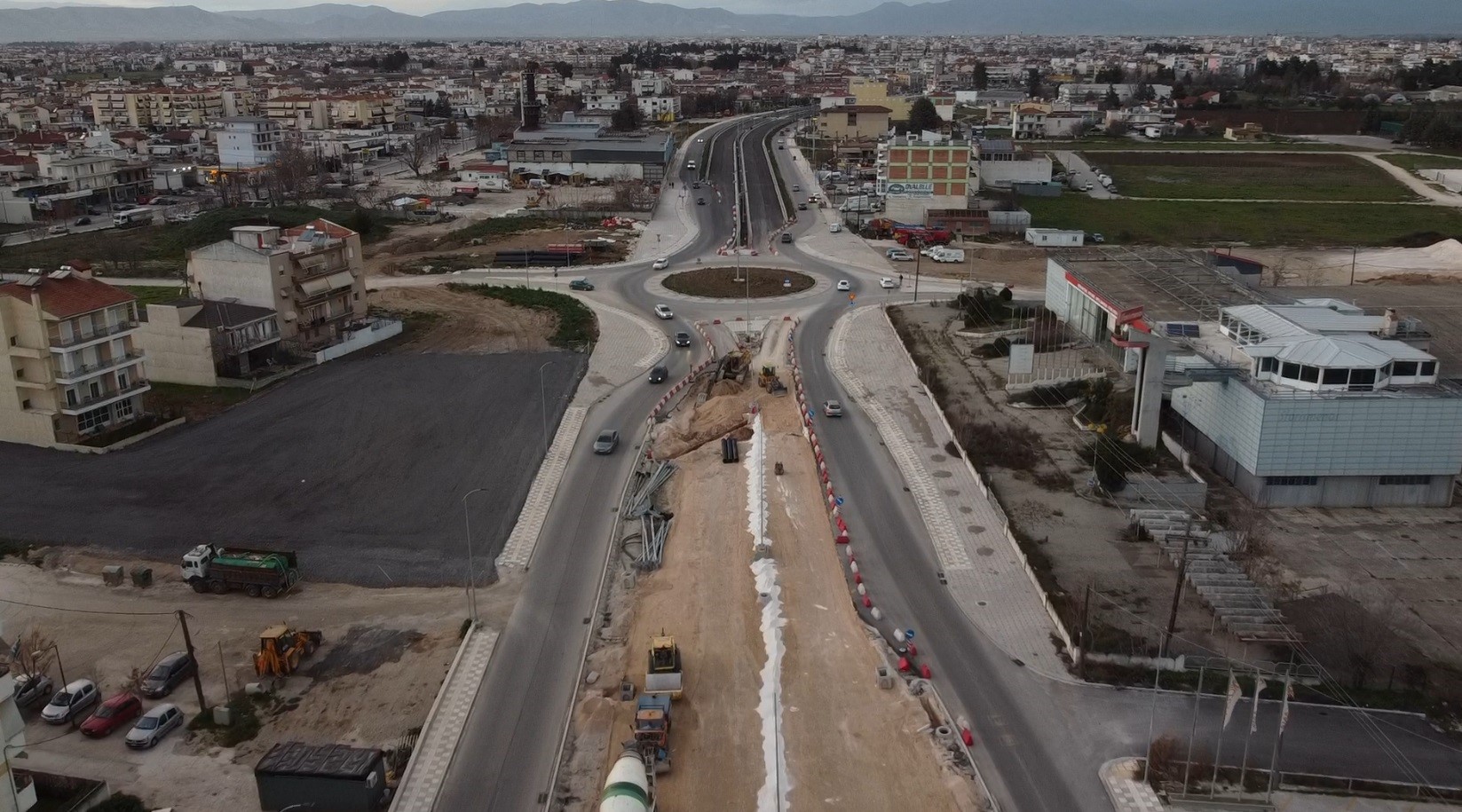 Προχωρούν τα έργα στο νότιο τμήμα της λεωφόρου Καραμανλή