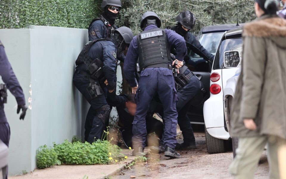 Πέμπτη ημέρα έντασης με τους Ρομά