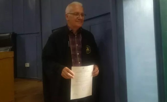 Συνταξιούχος τορναδόρος πήρε πτυχίο στα 70 του