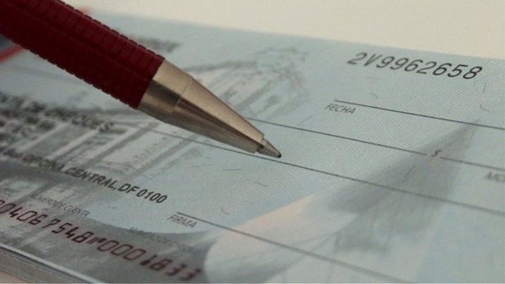 "Θηλιά" οι επιταγές για επαγγελματίες