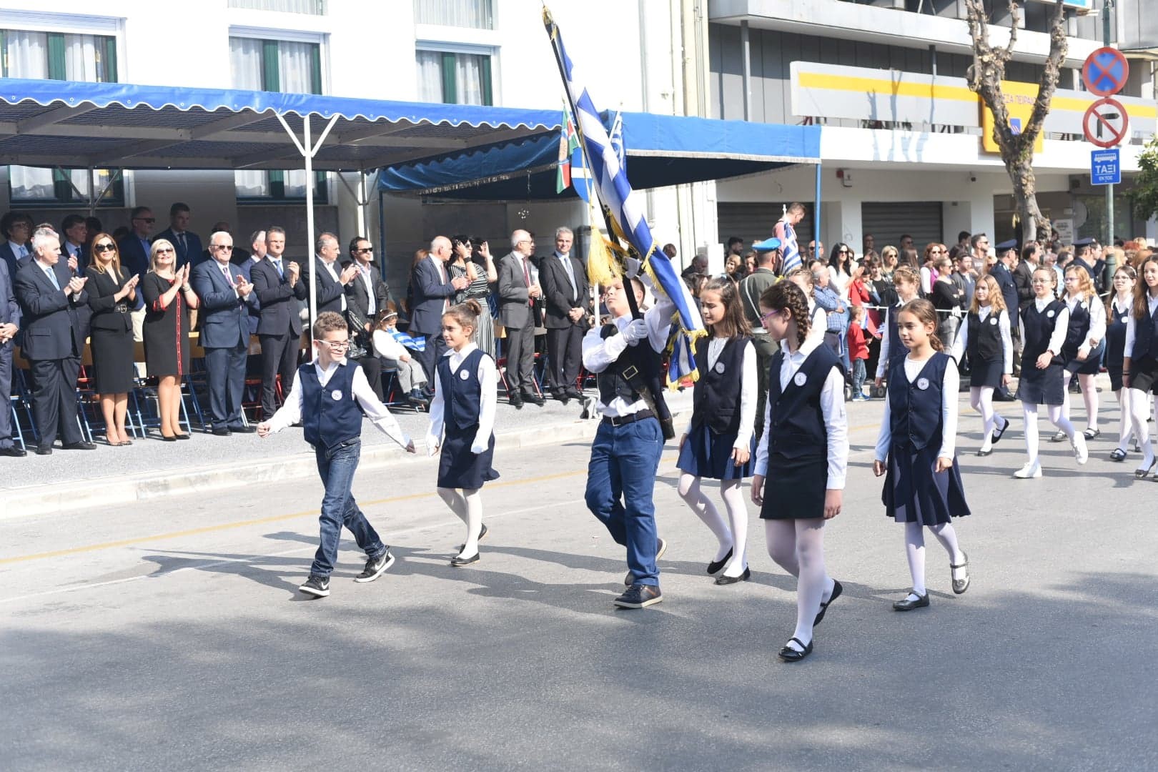 Με ήλιο και χαμόγελα η παρέλαση της 28ης Οκτωβρίου