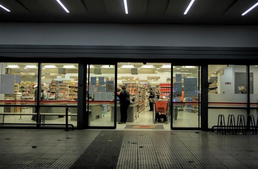 Nέα μέτρα σε σούπερ μάρκετ, λιανεμπόριο και κομμωτήρια