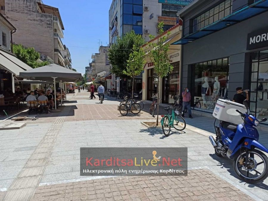 Φυτεύτηκαν 25 δέντρα στον κεντρικό πεζόδρομο