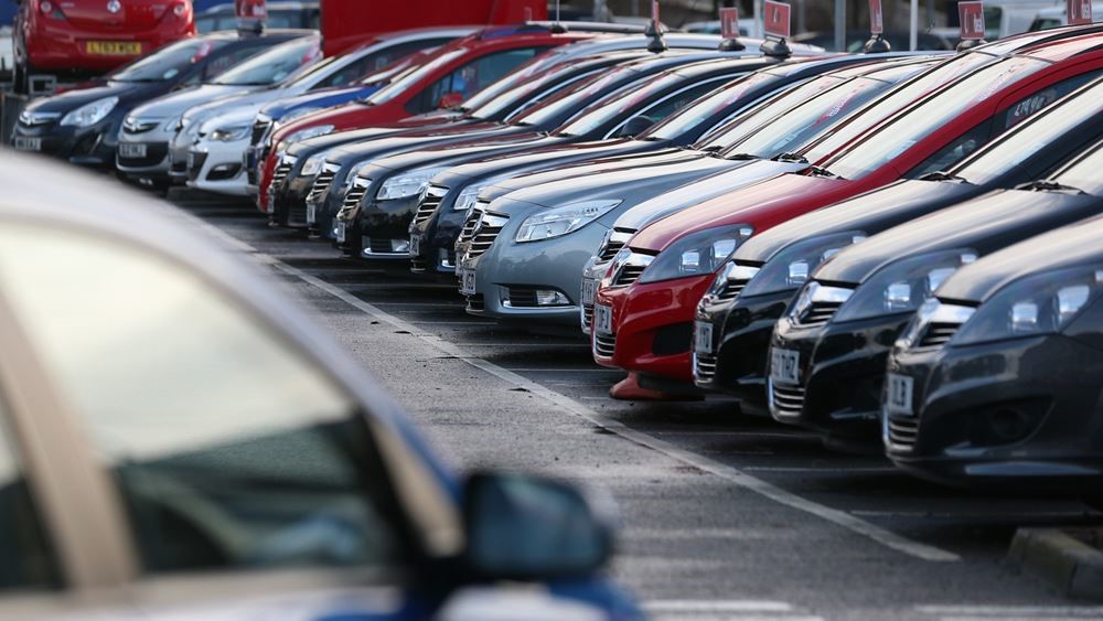 Πτώση 49% στις πωλήσεις αυτοκινήτων τον Μάιο 